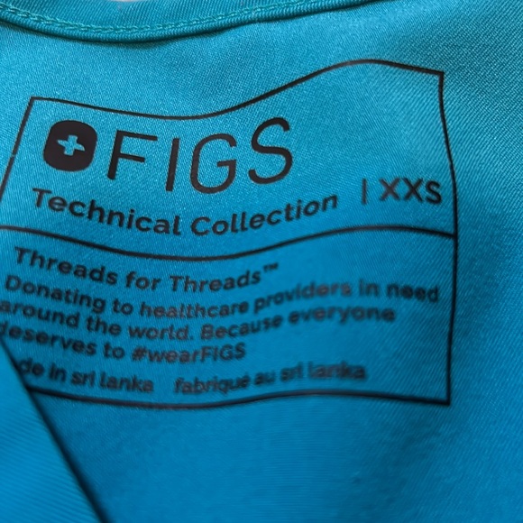 Figs scrubs in teal barley worn - Picture 5 of 6